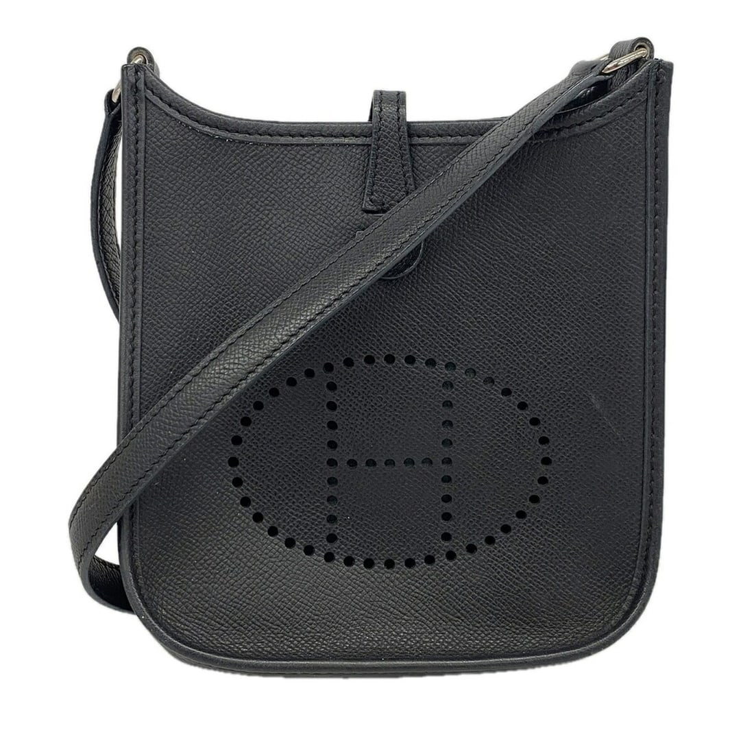 Hermes Evelyne TPM Shoulder Bag, Veau Epsom Leather, Black, ?H Stamp, Women's: --- Catalog ---Category: SizeSize (HxWxD): 18cm x 17.5cm x 5.5cm / 7.08'' x 6.88'' x 2.16''Category: DesignType: Shoulder bagColor: BlackGender: WomenMaterial: Epsom leather , Leather Hardware Color: 