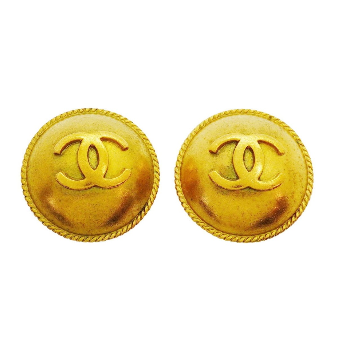 Chanel Earrings, Coco Mark Circle, GP Plated Gold, Women's: --- Catalog ---Category: SizeSize (HxWxD): 23.10mm x 22.90mm / 0.91'' x 0.90''Category: DesignType: Clip earringsColor: GoldGender: WomenMaterial: Gold platingCategory: GeneralBrand: Chanel--- Item Li