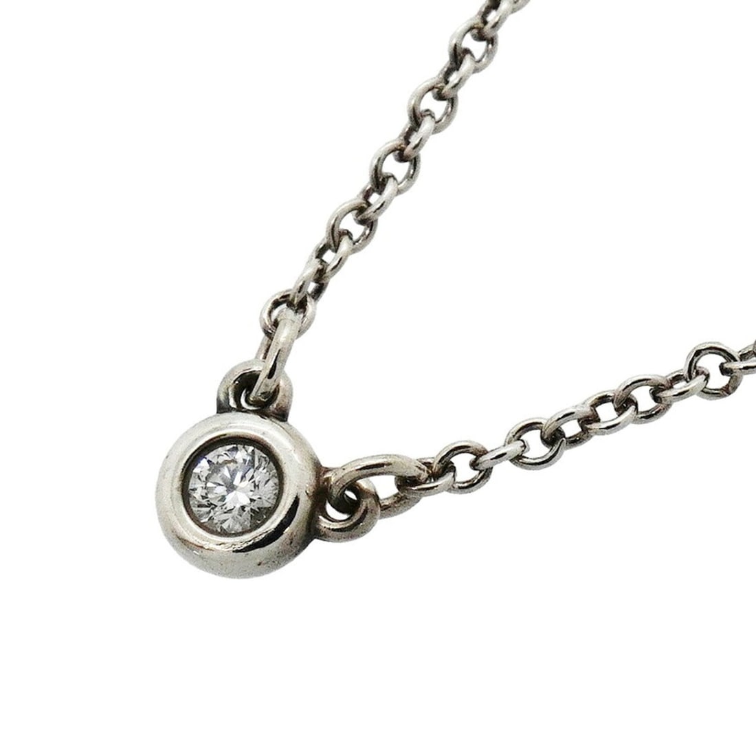 Tiffany & Co. By the Yard Necklace, 1PD (One Diamond), Sterling Silver 925, Women's: --- Catalog ---Category: SizePendant Size: 4.2mm x 3.6mm / 0.16'' x 0.14''Neck Circumference: 41.5 cm / 16.33''Category: DesignStone: DiamondGender: WomenMaterial: Silver 925Necklace Type: NecklaceCat