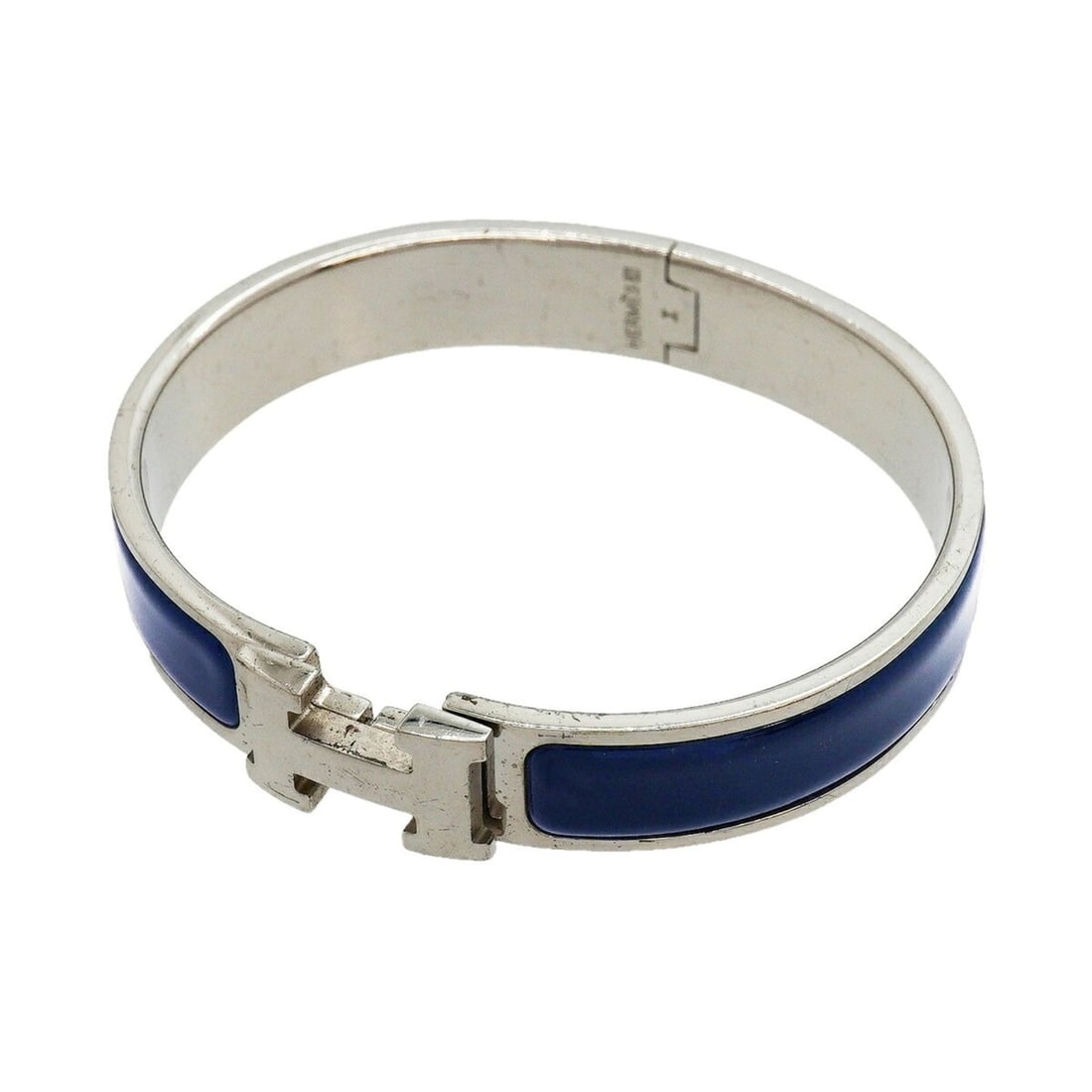 Hermes Bangle Clic Clac PM Metal Silver Women's: --- Catalog ---Category: SizeLength: 17cm / 6.69''Category: DesignType: BangleColor: SilverGender: WomenMaterial: MetalCategory: GeneralBrand: Hermes--- Item List ---Section: ConditionRanking: Rank B 