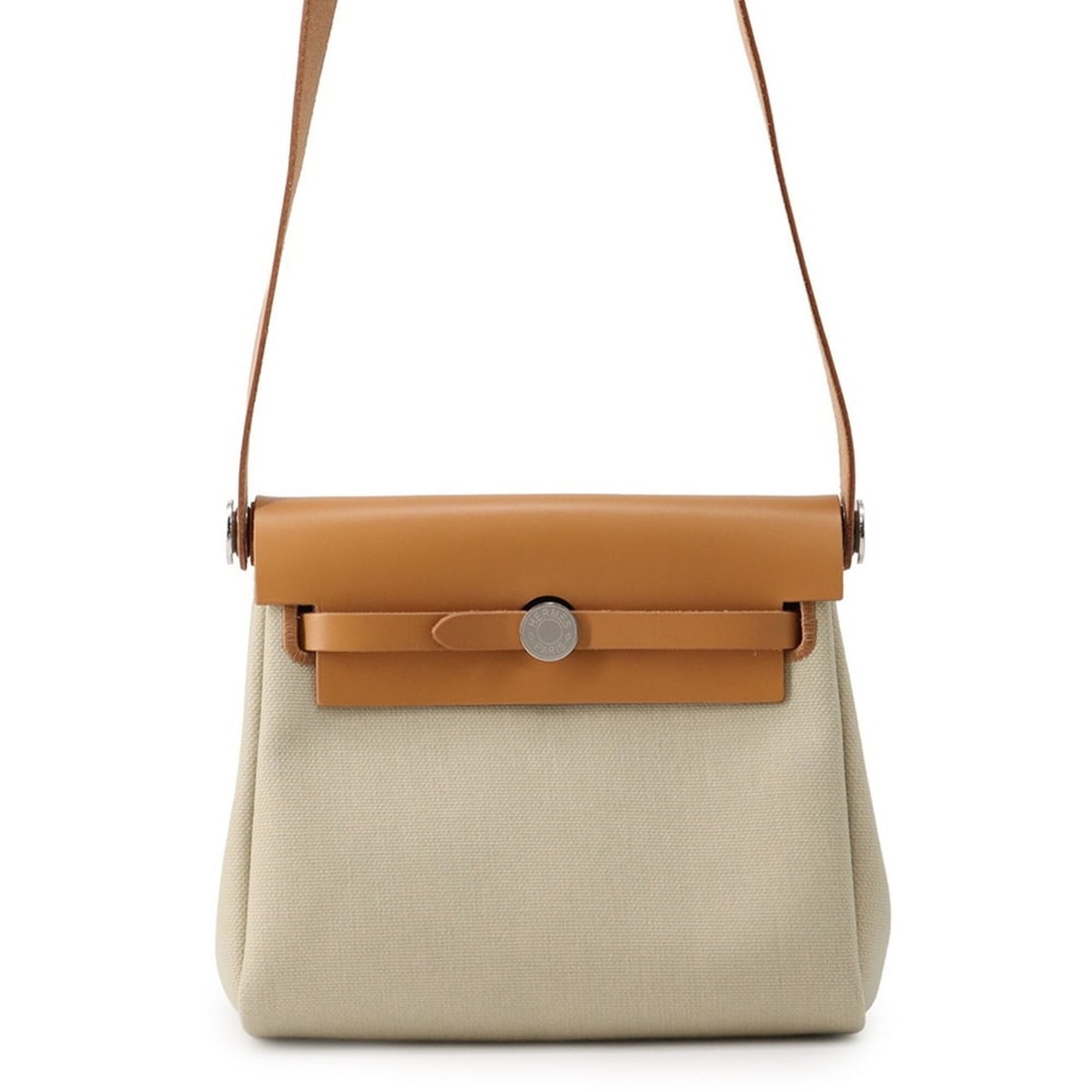 Hermes Shoulder Bag Herbag Zip Mini Natural Sable Beton Toile H Vache Hunter K Stamp Handbag HERMES: --- Catalog ---Category: SizeSize (HxWxD): 17.5cm x 20cm x 7.5cm / 6.88'' x 7.87'' x 2.95''Category: DesignType: Shoulder bagColor: Ivory, Natural sableGender: WomenMaterial: Toile H , Leather Categor