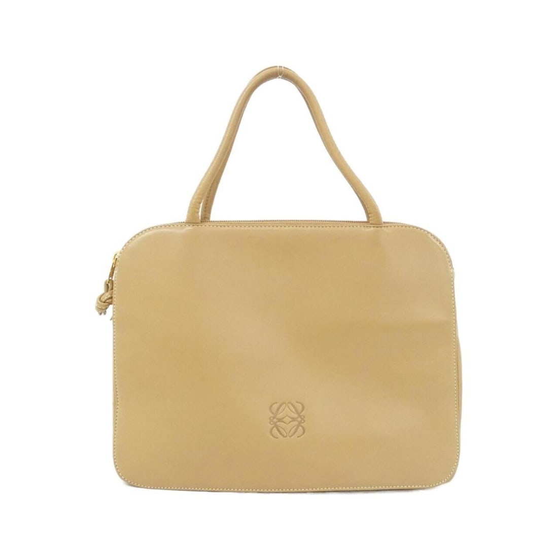 Loewe handbag: --- Catalog ---Category: SizeSize (HxWxD): 22.5cm x 30cm x 10cm / 8.85'' x 11.81'' x 3.93''Category: DesignType: HandbagColor: BeigeGender: WomenMaterial: Leather Category: GeneralBrand: Loewe--- Item