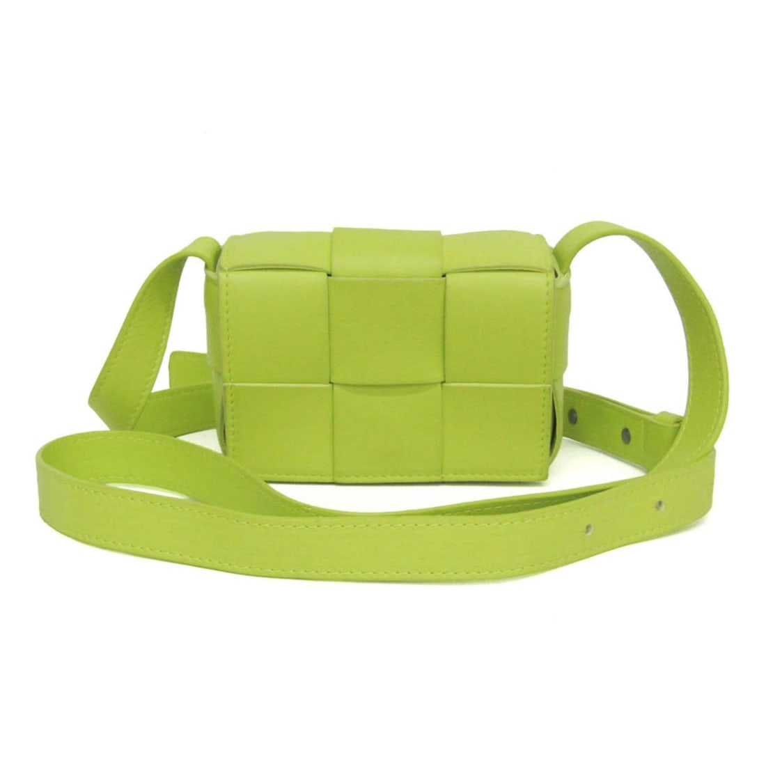 Bottega Veneta Intrecciato Cassette 666688 Men,Women Leather Shoulder Bag Lime Green: --- Catalog ---Category: SizeSize (HxWxD): 10cm x 14cm x 5cm / 3.93'' x 5.51'' x 1.96''Strap Length: 110cm - 130cm / 43.3'' - 51.18''Category: DesignType: Shoulder bagColor: Lime greenGender: Men,Wome