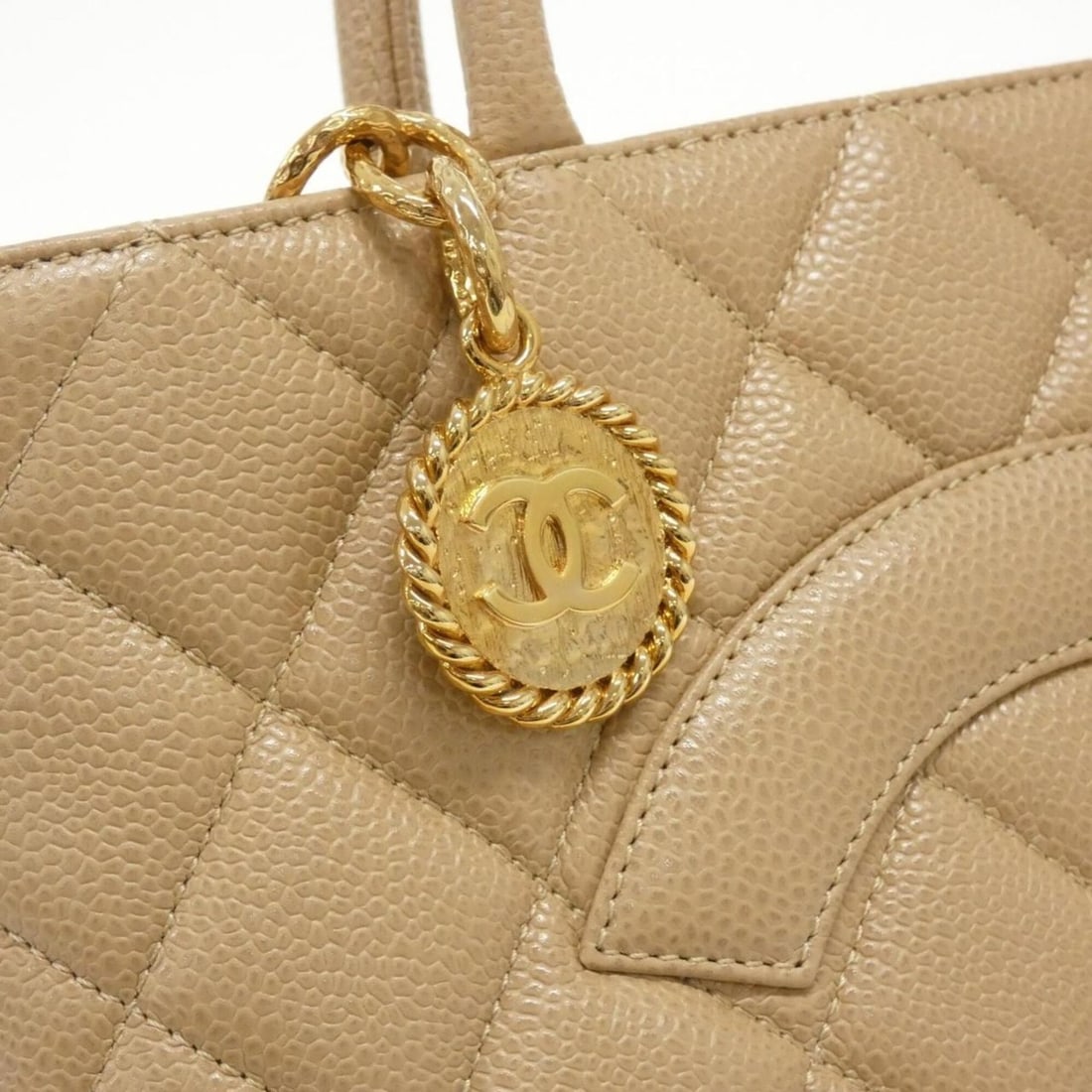 Chanel 1804 handbag - 5