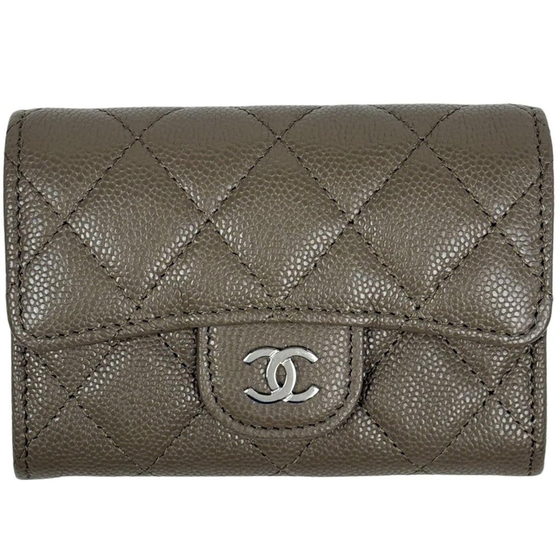 Chanel Coco Mark Business Card Holder/Card Case Wallet/Coin Purse Matelassé Caviar Skin Greige: --- Catalog ---Category: DesignType: Business card caseColor: GrayishGender: WomenMaterial: Grained Calfskin Category: GeneralBrand: ChanelCategory: Physical PropertiesSize (HxWxD): 8.5cm x 11.5cm x 2