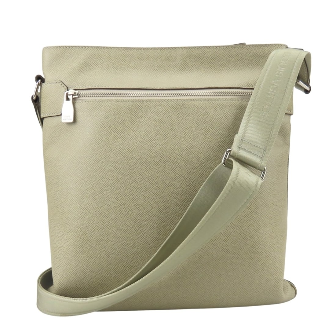 Louis Vuitton Sasha Shoulder Bag M32628 Taiga Polaire Greige Crossbody for Men LOUIS VUITTON: --- Catalog ---Category: SizeSize (HxWxD): 32.5cm x 31cm x 1cm / 12.79'' x 12.2'' x 0.39''Category: DesignType: Shoulder bagColor: Grayish, PolaireGender: MenMaterial: Taiga leather Category: GeneralB