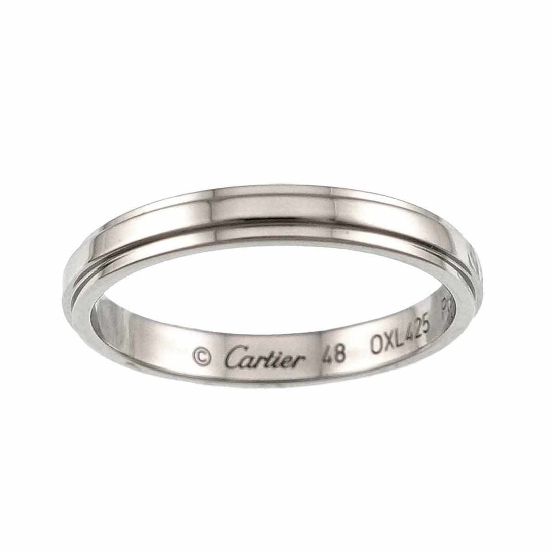 Cartier d Amour Ring #48, 2.5mm wide, Platinum.: --- Catalog ---Category: SizeUS Size: 4.5Brand Size: 48Category: DesignType: Band ringGender: WomenMaterial: Platinum 950Category: GeneralBrand: Cartier--- Item List ---Section: ConditionRanking: Rank