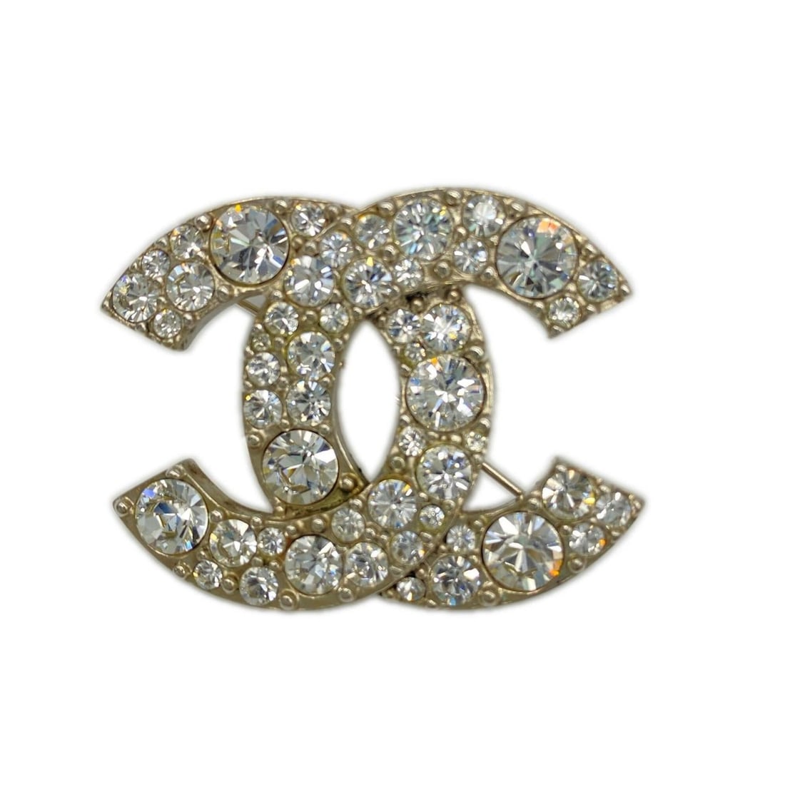 CHANEL Coco Mark Rhinestone Brooch SP A12V Silver Women's: --- Catalog ---Category: SizeSize (HxWxD): 35cm x 45cm / 13.77'' x 17.71''Category: DesignType: BroochColor: SilverGender: WomenCategory: GeneralBrand: Chanel--- Item List ---Section: ConditionRanking