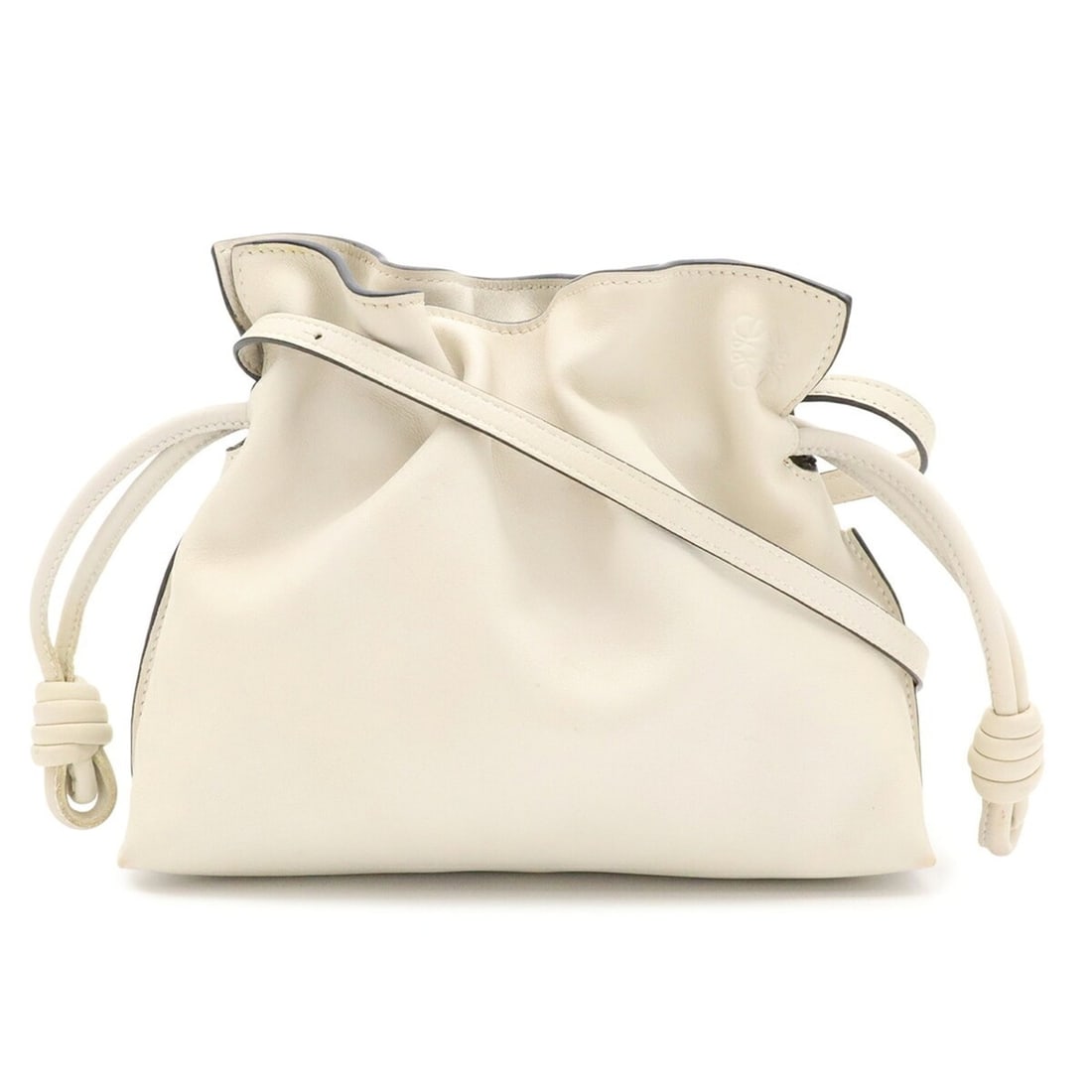 LOEWE Anagram Flamenco Clutch Mini Shoulder Bag Pouch Leather Off-White A411FC2X05: --- Catalog ---Category: SizeSize (HxWxD): 19cm x 23cm x 7cm / 7.48'' x 9.05'' x 2.75''Category: DesignType: Clutch bag, Pochette, Shoulder bagColor: Off-whiteGender: WomenMaterial: Leather Category: 