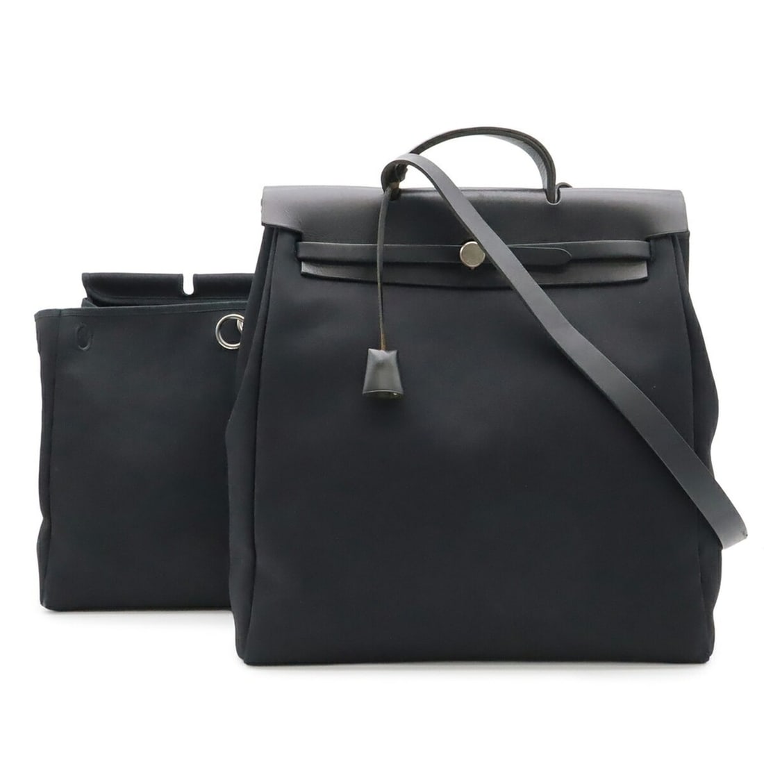 HERMES Herbag MM Handbag Shoulder Bag Toile Officier Canvas Leather Black ?E Stamp: --- Catalog ---Category: SizeSize (HxWxD): 43cm x 38cm x 12.5cm / 16.92'' x 14.96'' x 4.92''Category: DesignType: Handbag, Shoulder bagColor: BlackGender: Women,MenMaterial: Toile officier , Leather C