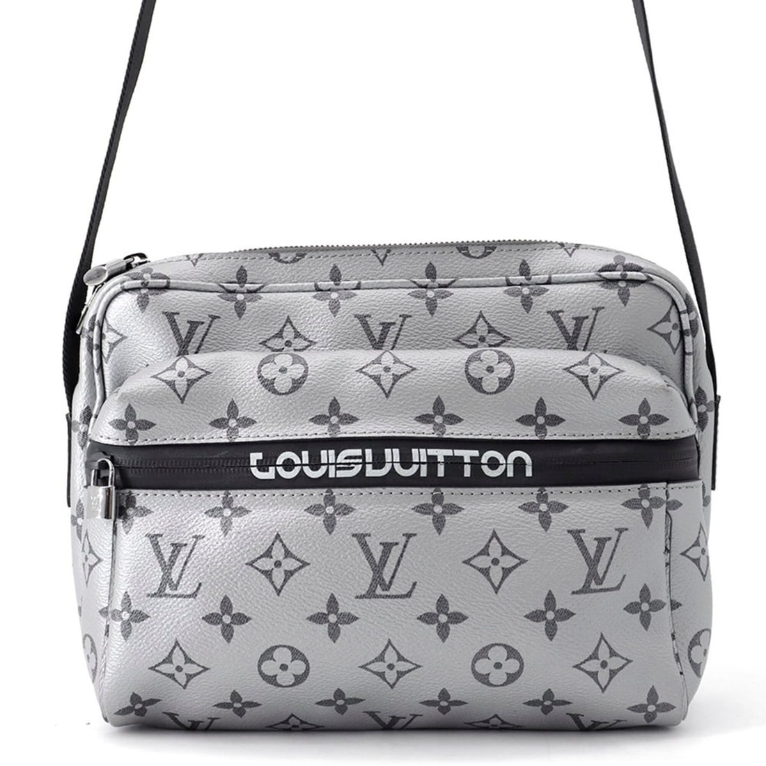 Louis Vuitton Monogram Reflect PM Shoulder Bag M43859 LOUIS VUITTON Japan Limited Edition Handbag: --- Catalog ---Category: SizeSize (HxWxD): 19cm x 25cm x 8cm / 7.48'' x 9.84'' x 3.14''Category: DesignType: Handbag, Shoulder bagColor: NoirGender: MenMaterial: Monogram Category: GeneralMPN: M43859B