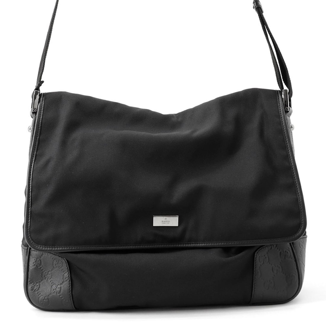 Gucci Shoulder Bag GG Embossed Nylon Leather 162419 GUCCI Handbag Black: --- Catalog ---Category: SizeSize (HxWxD): 28cm x 36.5cm x 11cm / 11.02'' x 14.37'' x 4.33''Category: DesignType: Handbag, Shoulder bagColor: BlackGender: WomenMaterial: Nylon , Leather Category: Gene