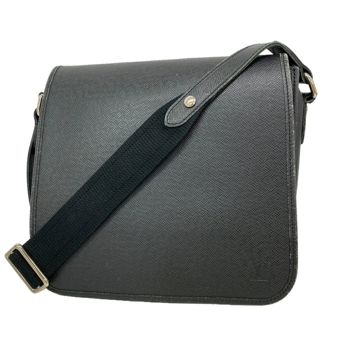 Louis Vuitton Taiga Andrei Shoulder Bag M32482 Ardoise Men's: --- Catalog ---Category: SizeSize (HxWxD): 26.5cm x 28cm x 9cm / 10.43'' x 11.02'' x 3.54''Category: DesignType: Shoulder bagColor: ArdoiseGender: MenCategory: GeneralMPN: M32482Brand: Louis Vuitton--