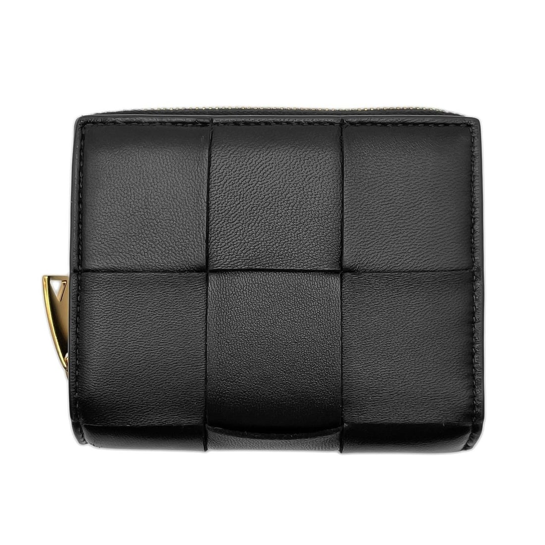 BOTTEGA VENETA Cassette Small Maxi Intrecciato Bi-fold Leather Wallet, Black, Men's & Women's: --- Catalog ---Category: SizeSize (HxWxD): 9.5cm x 11cm x 4cm / 3.74'' x 4.33'' x 1.57''Category: DesignType: Wallet (bi-fold)Color: Black, GoldGender: Men,WomenMaterial: Leather Category: GeneralBran
