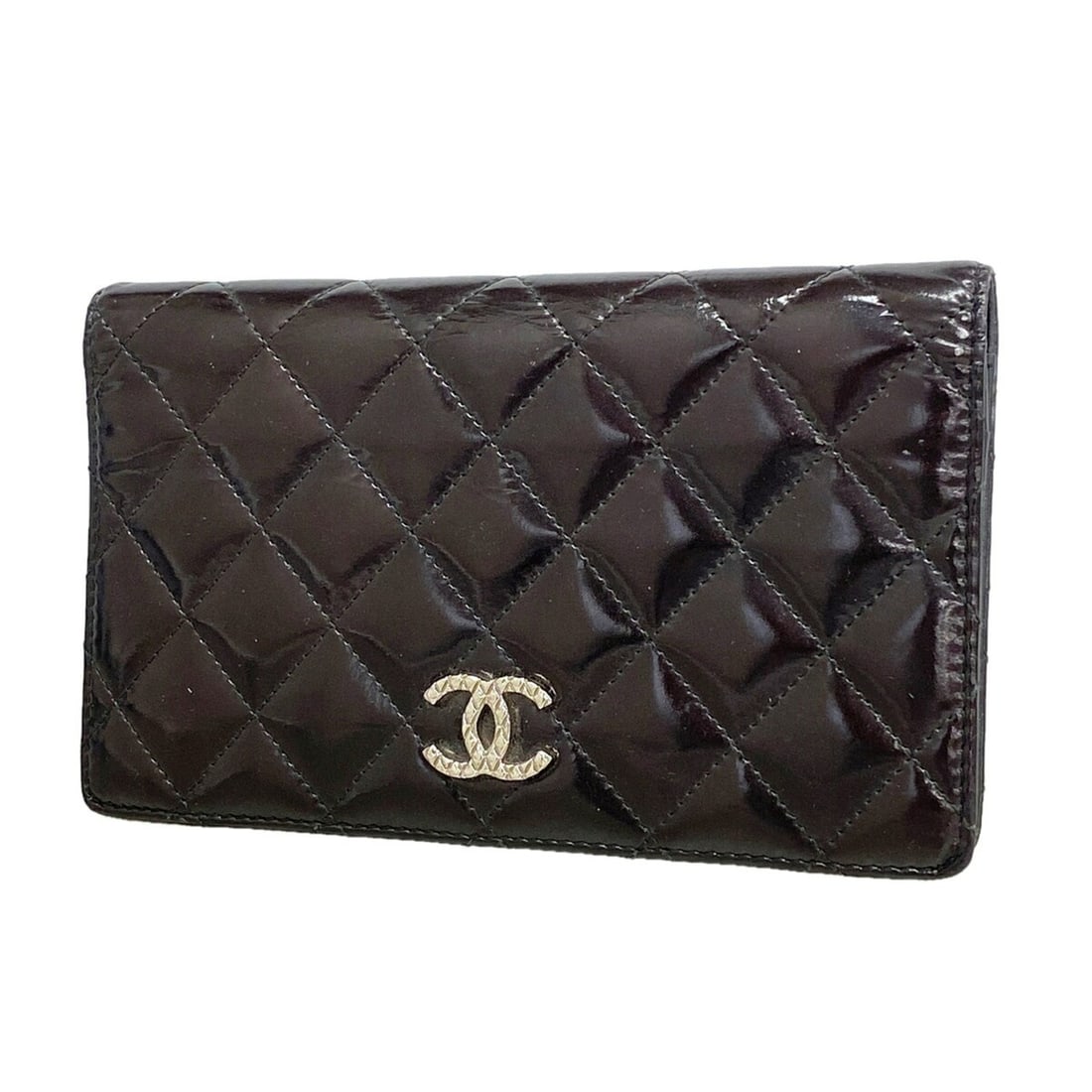 Chanel Matelassé Brilliant Patent Leather Long Wallet, Black, Women's: --- Catalog ---Category: SizeSize (HxWxD): 10.5cm x 18cm x 1.5cm / 4.13'' x 7.08'' x 0.59''Category: DesignType: Long wallet (bi-fold)Color: BlackGender: WomenMaterial: Patent leather Category: Genera