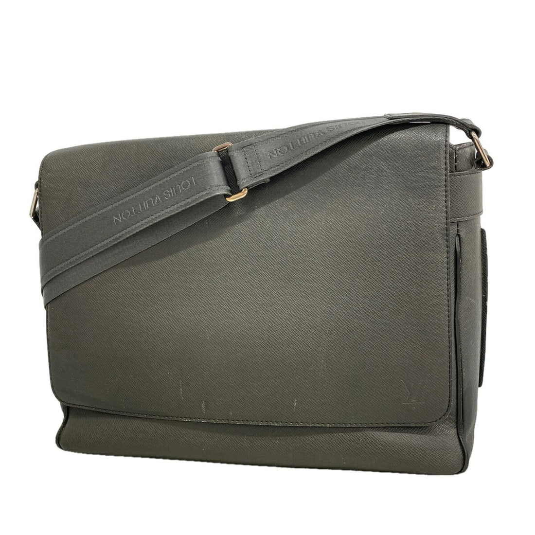 Louis Vuitton Taiga Roman GM Shoulder Bag M32692 Ardoise Men's: --- Catalog ---Category: SizeSize (HxWxD): 33cm x 37cm x 12.5cm / 12.99'' x 14.56'' x 4.92''Category: DesignType: Shoulder bagColor: ArdoiseGender: MenCategory: GeneralMPN: M32692Brand: Louis Vuitton-