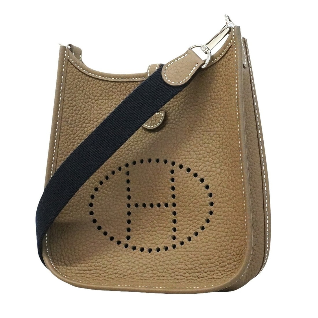 Hermes Shoulder Bag Evelyne TPM Taurillon Clemence Etoupe D Stamp Women's: --- Catalog ---Category: SizeSize (HxWxD): 18.5cm x 18cm x 5.5cm / 7.28'' x 7.08'' x 2.16''Category: DesignType: Shoulder bagColor: Etoupe grayGender: WomenMaterial: Taurillon clemence leather Hardwar