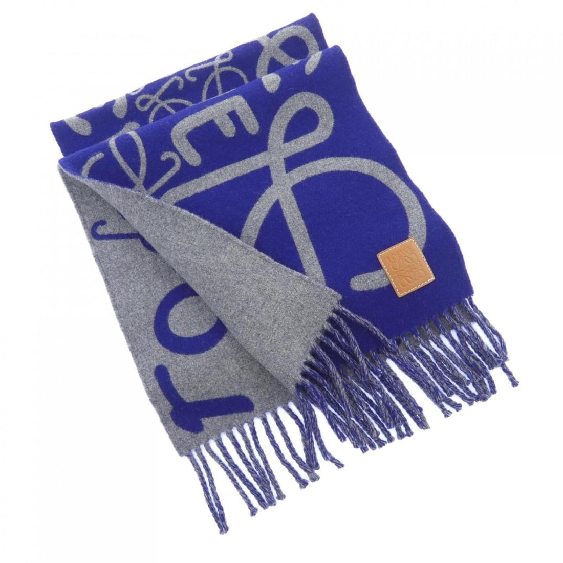 Loewe scarf: --- Catalog ---Category: SizeSize (LxW): 1.77m x 30.5cm / 69.68'' x 12''Category: DesignType: StoleColor: Gray, NavyGender: MenMaterial: Cashmere Category: GeneralBrand: Loewe--- Item List