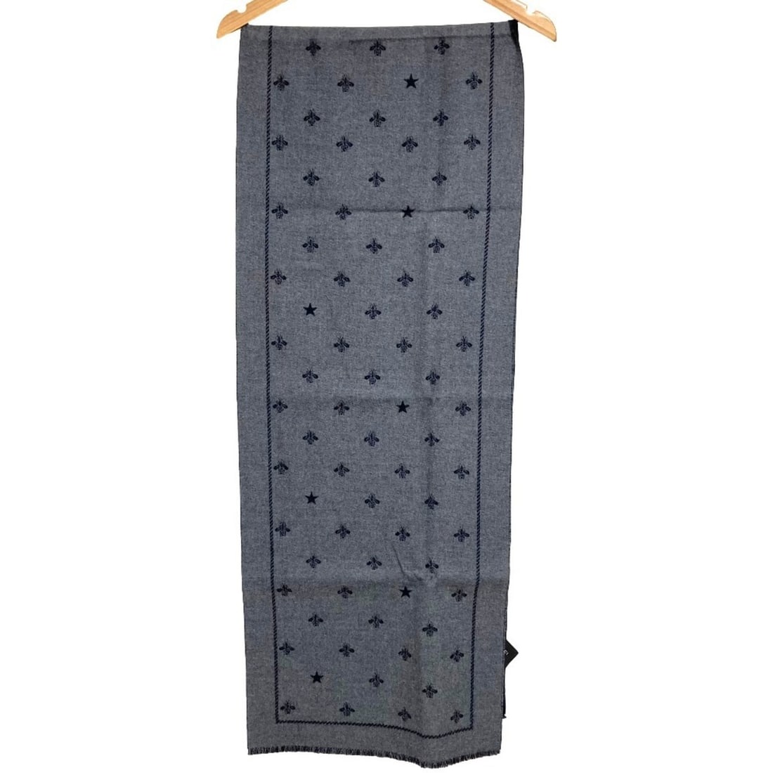 GUCCI Bee x Star Reversible Wool Scarf, Navy Gray, Men's: --- Catalog ---Category: SizeSize (LxW): 1.74m x 33.5cm / 68.7'' x 13.18''Category: DesignType: StoleColor: Gray, NavyGender: MenMaterial: Wool Category: GeneralBrand: Gucci--- Item List ---Section: