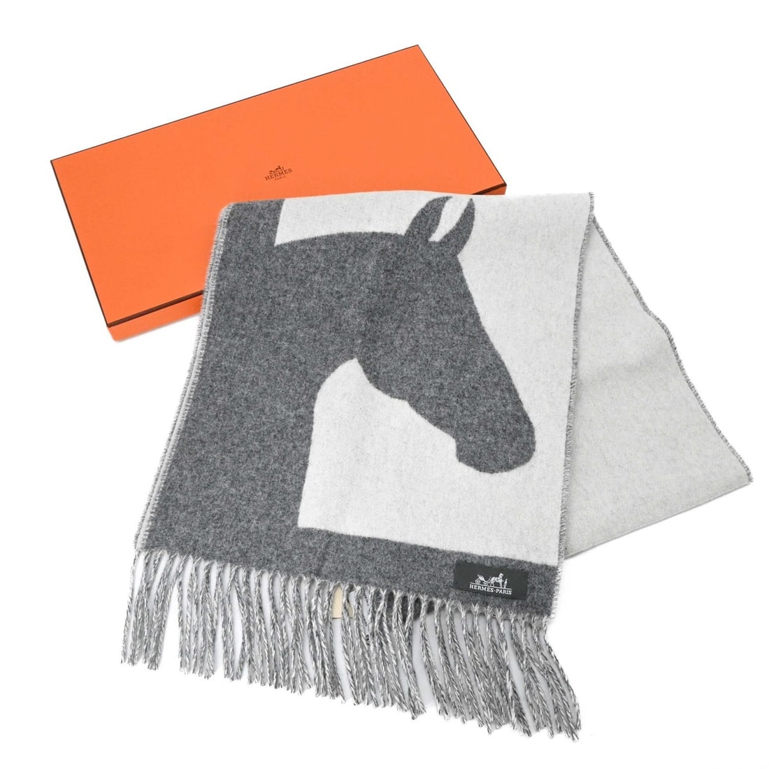 HERMES Love Story Scarf/Stole, 100% Cashmere, Women's, White/Gray: --- Catalog ---Category: SizeSize (LxW): 1.37m x 31cm / 53.93'' x 12.2''Category: DesignType: StoleColor: Gray, WhiteGender: WomenMaterial: Cashmere Category: GeneralBrand: HermesCountry of Origin: