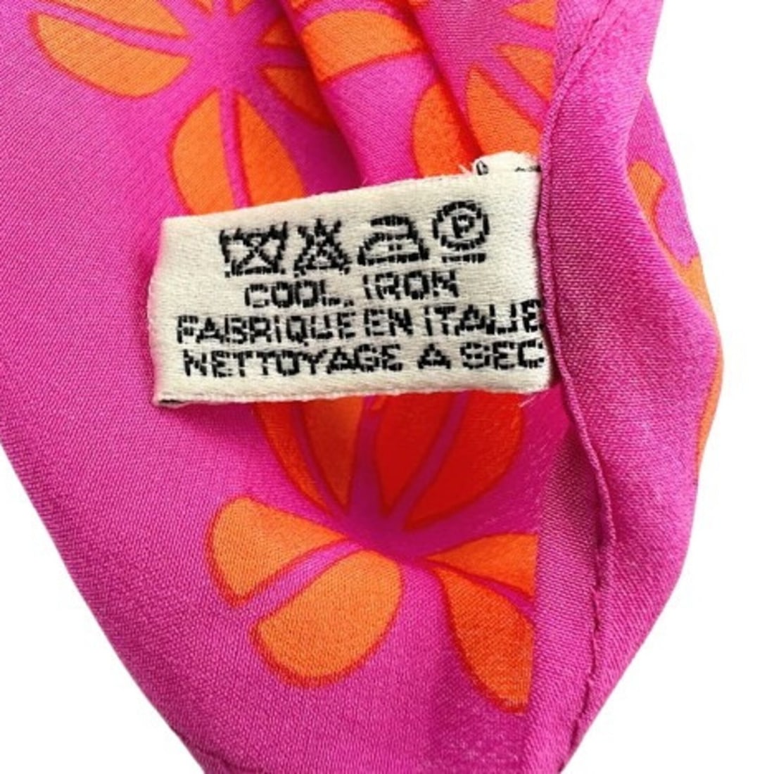 CHANEL Coco Mark Clover Scarf (Pink) - 6