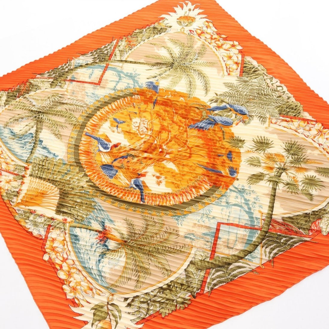 Hermes Carre Plissé ALOHA Scarf/Muffler, Silk, Women's, Orange/Multicolor: --- Catalog ---Category: SizeSize (LxW): 1.3m / 51.18''Category: DesignType: ScarfColor: Multi-color, OrangeGender: WomenMaterial: Silk Category: GeneralBrand: Hermes--- Item List ---Section: Conditio