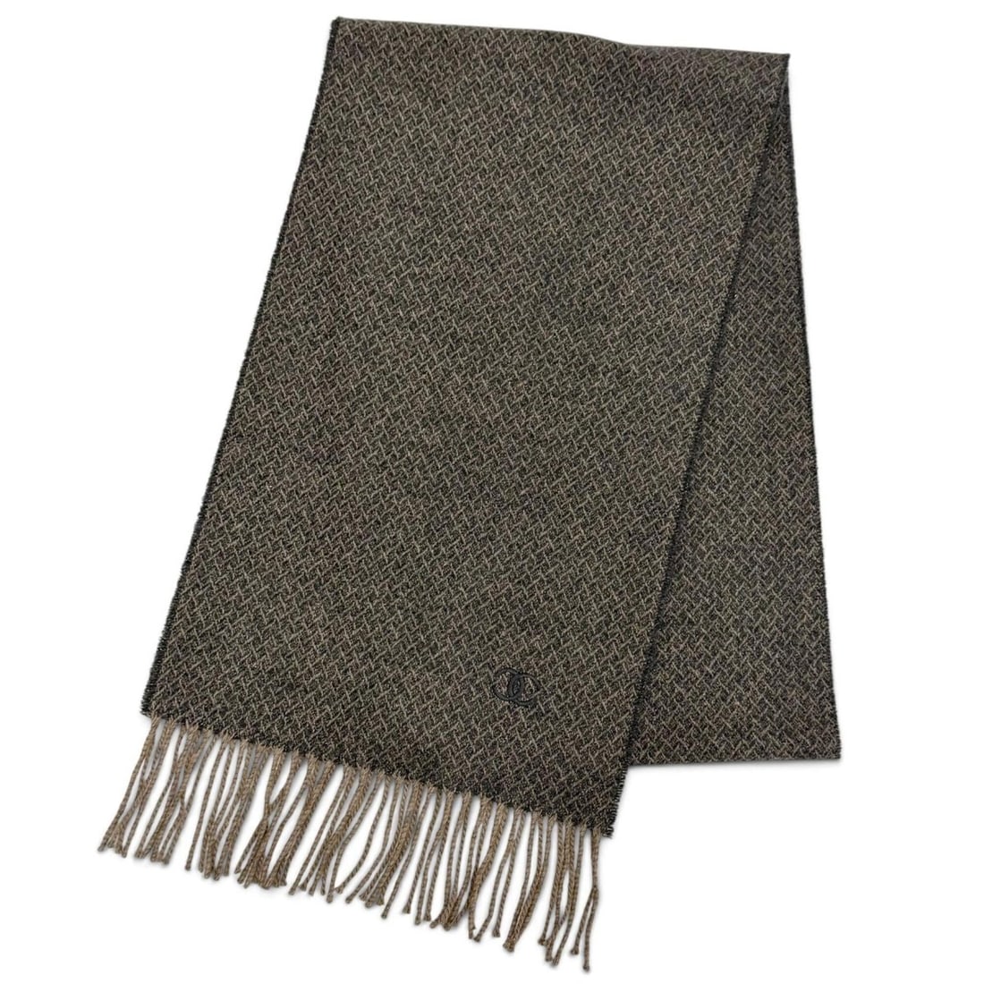 CHANEL G18 88% Cashmere Long Stole/Scarf with Coco Mark Embroidery, All-over Pattern, Lurex Thread,: --- Catalog ---Category: SizeSize (LxW): 1.7m x 26cm / 66.92'' x 10.23''Category: DesignType: StoleColor: BrownGender: WomenMaterial: Cashmere , Metal Category: GeneralMPN: G18Brand: ChanelCountry of 