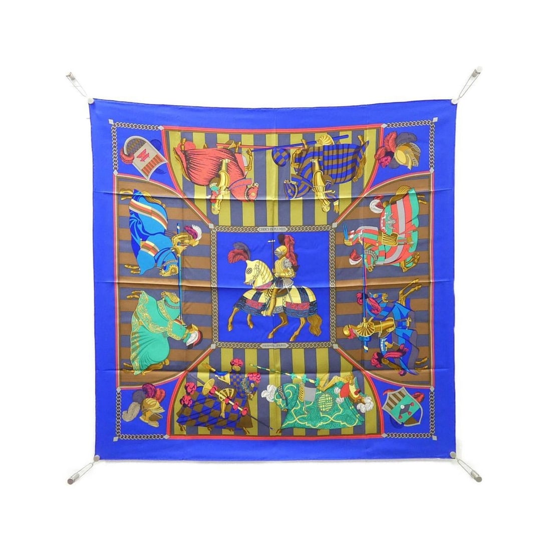 Hermes CHOCS EN PLUMES Carre Scarf Muffler: --- Catalog ---Category: SizeSize (LxW): 90cm x 90cm / 35.43'' x 35.43''Category: DesignType: ScarfColor: BlueGender: Women,MenMaterial: Silk Category: GeneralBrand: Hermes--- Item List ---Section: Co