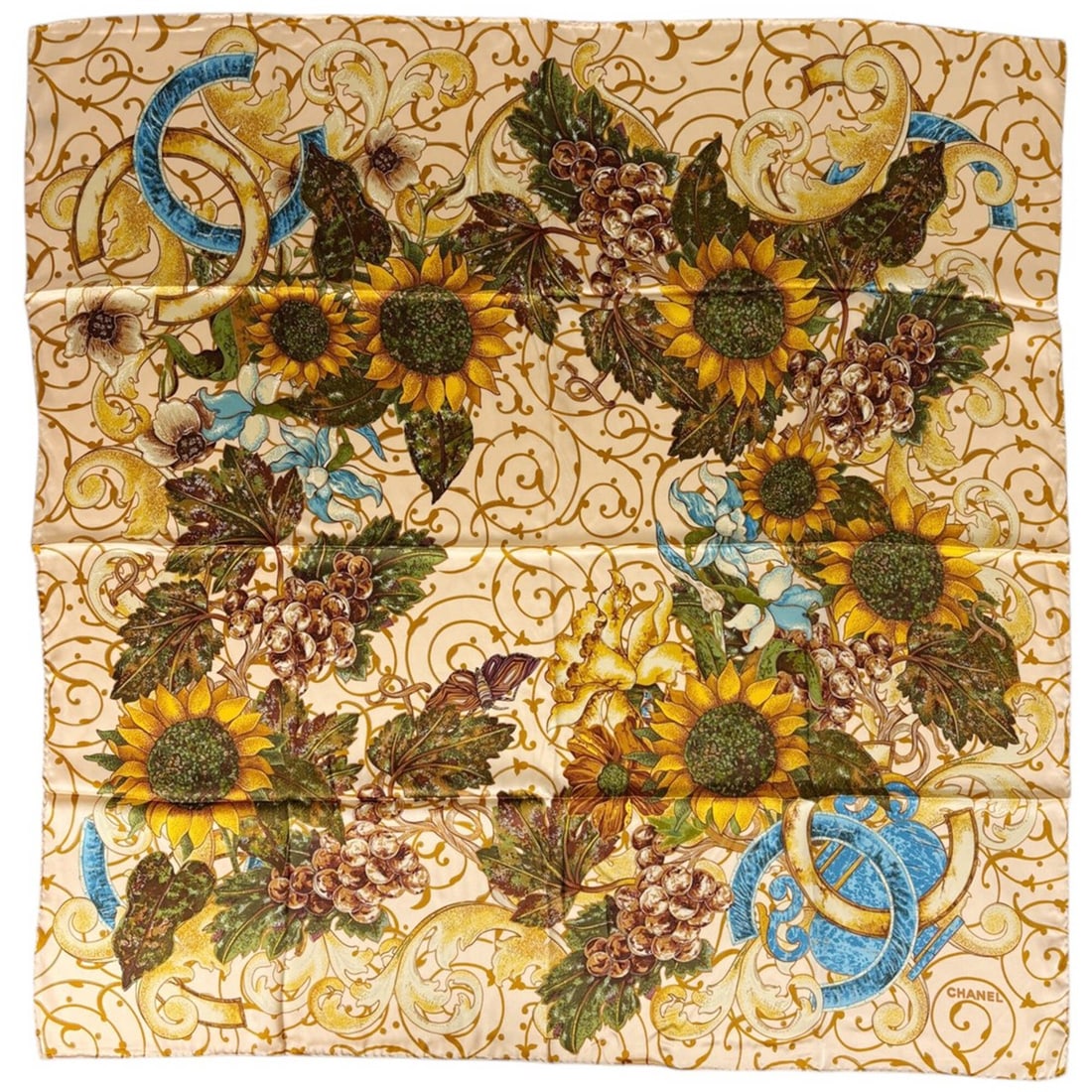 Chanel scarf/muffler with Coco Mark and sunflower design, silk, beige, multicolor, for women.: --- Catalog ---Category: SizeSize (LxW): 95cm x 96cm / 37.4'' x 37.79''Category: DesignType: ScarfColor: Beige, Multi-colorGender: WomenMaterial: Silk Category: GeneralBrand: Chanel--- Item List ---Se