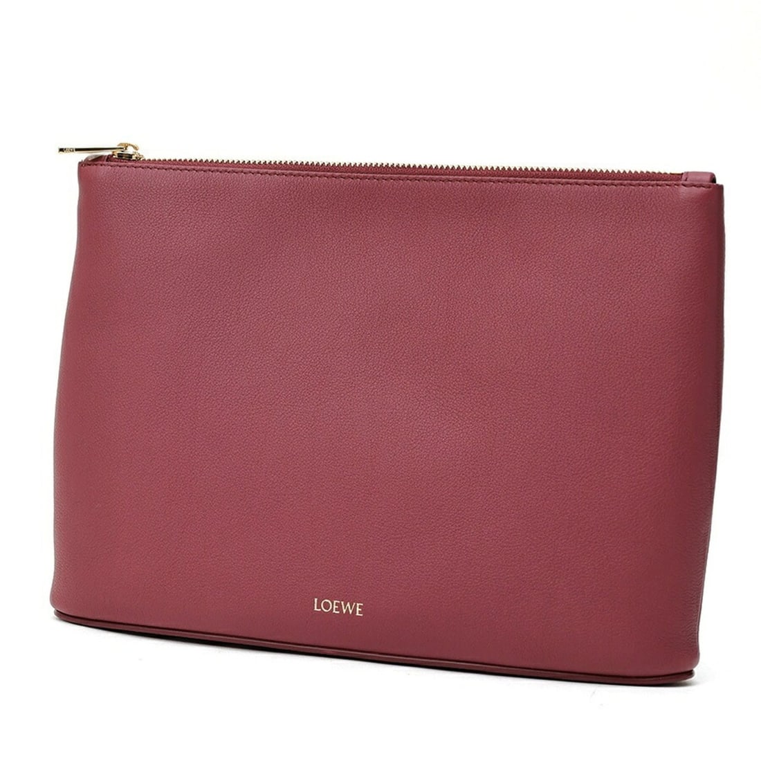 Loewe Oblong Pouch Clutch Bag Q730C63X01 Leather Bordeaux: --- Catalog ---Category: SizeSize (HxWxD): 18cm x 28cm x 5cm / 7.08'' x 11.02'' x 1.96''Category: DesignType: Clutch bagColor: BordeauxGender: WomenMaterial: Leather Category: GeneralBrand: LoeweCount