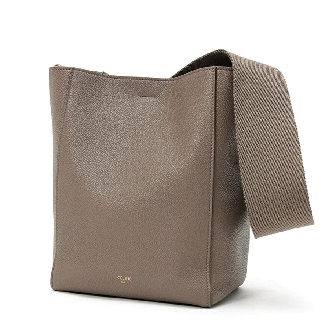 Celine Sangle Bucket Small Shoulder Bag 189303AH4.18TP, Grained Calfskin, Taupe (Greige): --- Catalog ---Category: SizeSize (HxWxD): 25cm x 18cm x 12cm / 9.84'' x 7.08'' x 4.72''Category: DesignType: Shoulder bagColor: GrayishGender: WomenMaterial: Leather Category: GeneralBrand: CelineCou