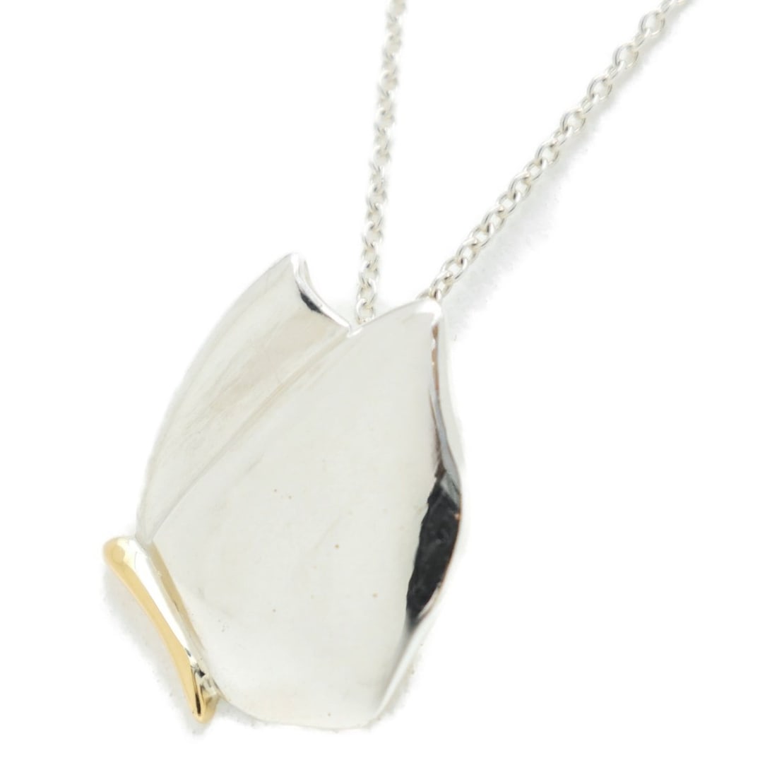 Tiffany & Co. Butterfly Necklace, Sterling Silver (925) and 18K Yellow Gold, 40.8cm, by Elsa: --- Catalog ---Category: SizePendant Size: 18.53mm x 14.97mm / 0.72'' x 0.58''Neck Circumference: 40.8 cm / 16.06''Category: DesignColor: Silver, Yellow goldGender: WomenMaterial: Silver 925, Yellow g
