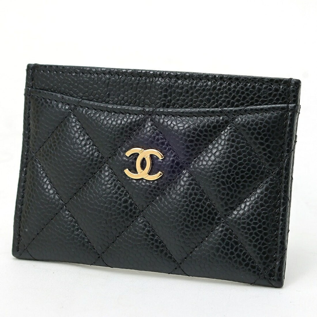 Chanel Matelassé Classic Card Case AP0213, Calfskin Caviar Leather, Black: --- Catalog ---Category: DesignType: Card caseColor: BlackGender: Women,MenMaterial: Leather Category: GeneralBrand: ChanelCountry of Origin: ItalyCategory: Physical PropertiesSize (HxWxD): 8cm x 11cm