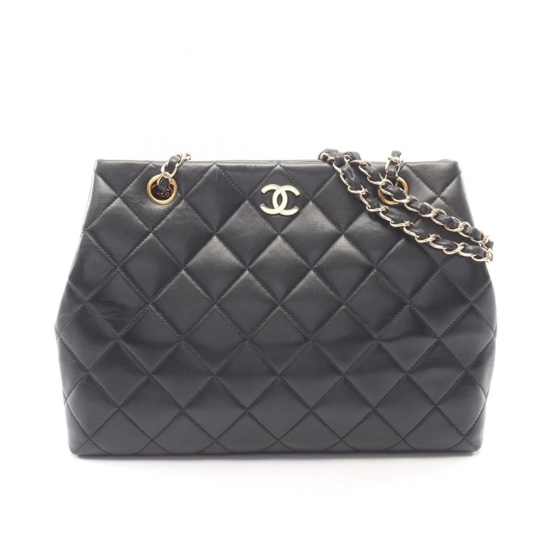 Chanel Matelassé Shoulder Bag/Handbag, Lambskin Leather, Women's, Black: --- Catalog ---Category: SizeSize (HxWxD): 21cm x 29cm x 10cm / 8.26'' x 11.41'' x 3.93''Category: DesignType: Handbag, Shoulder bagColor: BlackGender: WomenMaterial: Leather Hardware Color: GoldLeath