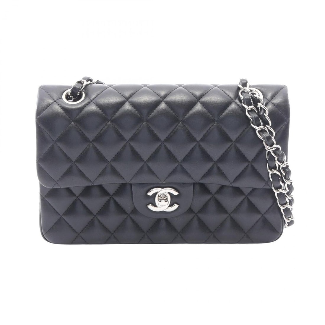 Chanel Matelassé Double Flap Shoulder Bag/Handbag, Lambskin Leather, Women's, Black: --- Catalog ---Category: SizeSize (HxWxD): 14cm x 23cm x 6cm / 5.51'' x 9.05'' x 2.36''Category: DesignType: Handbag, Shoulder bagColor: BlackGender: WomenMaterial: Leather Hardware Color: SilverLeath