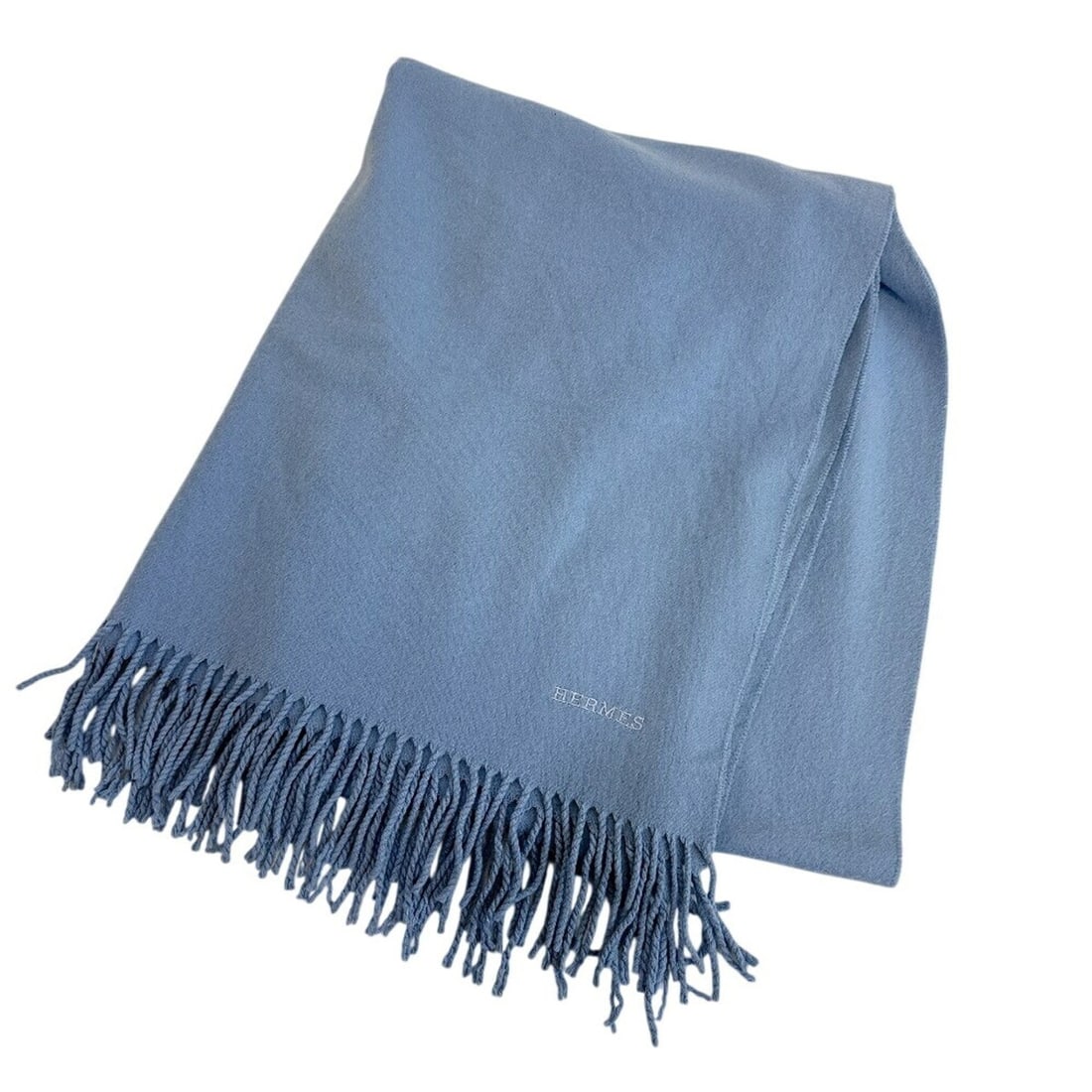 HERMES scarf, blue: --- Catalog ---Category: SizeSize (LxW): 1.8m x 70cm / 70.86'' x 27.55''Category: DesignType: StoleColor: BlueGender: WomenMaterial: Cashmere Category: GeneralBrand: Hermes--- Item List ---Section: Co