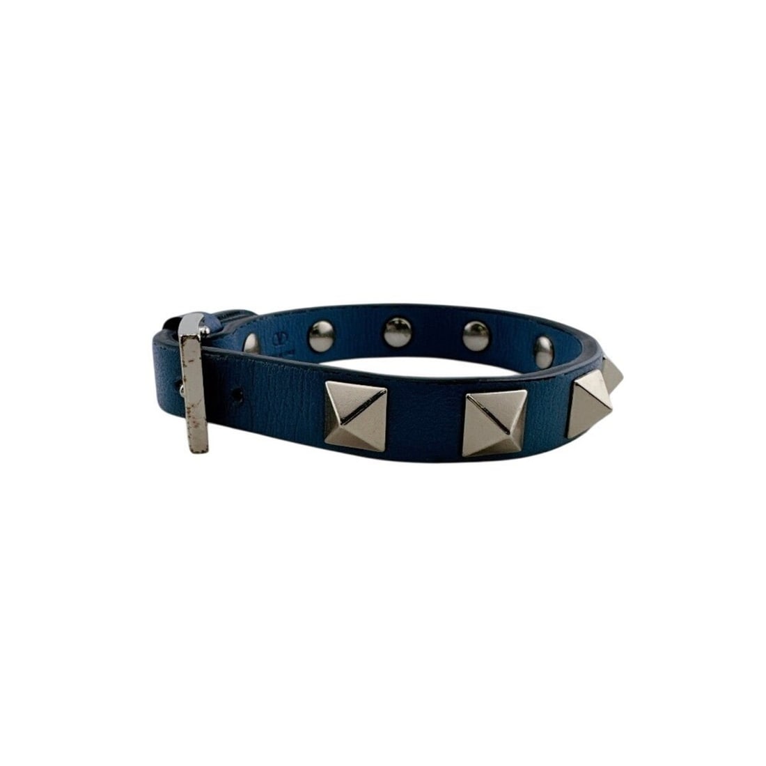 VALENTINO Leather Bracelet, Blue: --- Catalog ---Category: SizeTotal Length: 22.5cm / 8.85''Category: DesignType: Charm braceletColor: BlueGender: WomenMaterial: LeatherCategory: GeneralBrand: Valentino--- Item List ---Section: Condit