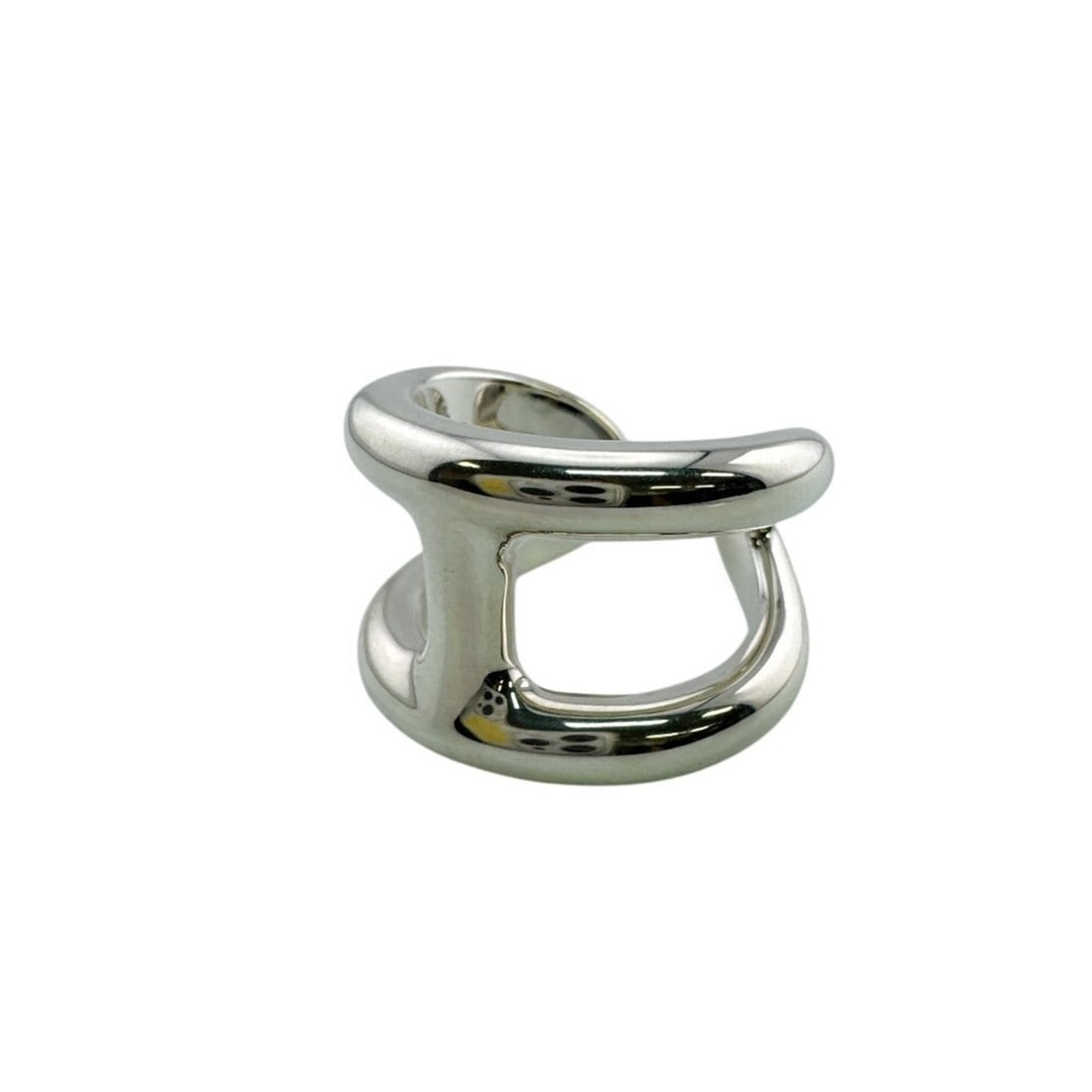 HERMES Osmos GM Sterling Silver 925 Ring: --- Catalog ---Category: SizeWidth: 1.9mm / 0.07''JP Size: 15US Size: 7.5Inner Diameter: 18.00mm / 0.71''Category: DesignType: Band ringColor: SilverGender: WomenMaterial: Silver 925Category: GeneralB