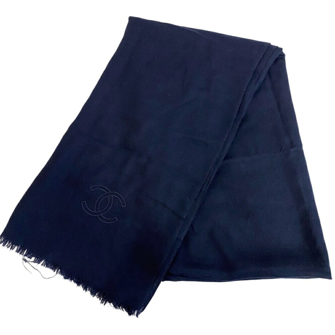 CHANEL Chanel Scarf Shawl Stole Navy: --- Catalog ---Category: SizeSize (LxW): 1.98m x 1.13m / 77.95'' x 44.88''Category: DesignType: ShawlColor: NavyGender: WomenMaterial: Cashmere , Silk Category: GeneralBrand: Chanel--- Item List