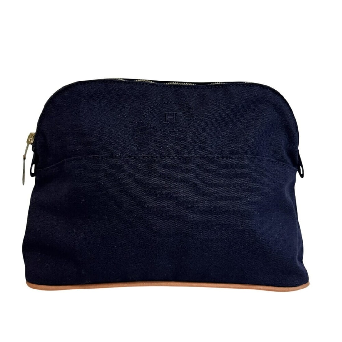 HERMES Bolide Pouch MM Vanity Clutch Bag Second Navy: --- Catalog ---Category: SizeSize (HxWxD): 18cm x 24cm / 7.08'' x 9.44''Category: DesignType: Clutch bagColor: NavyGender: WomenMaterial: Canvas Category: GeneralLine: BolideBrand: Hermes--- Item