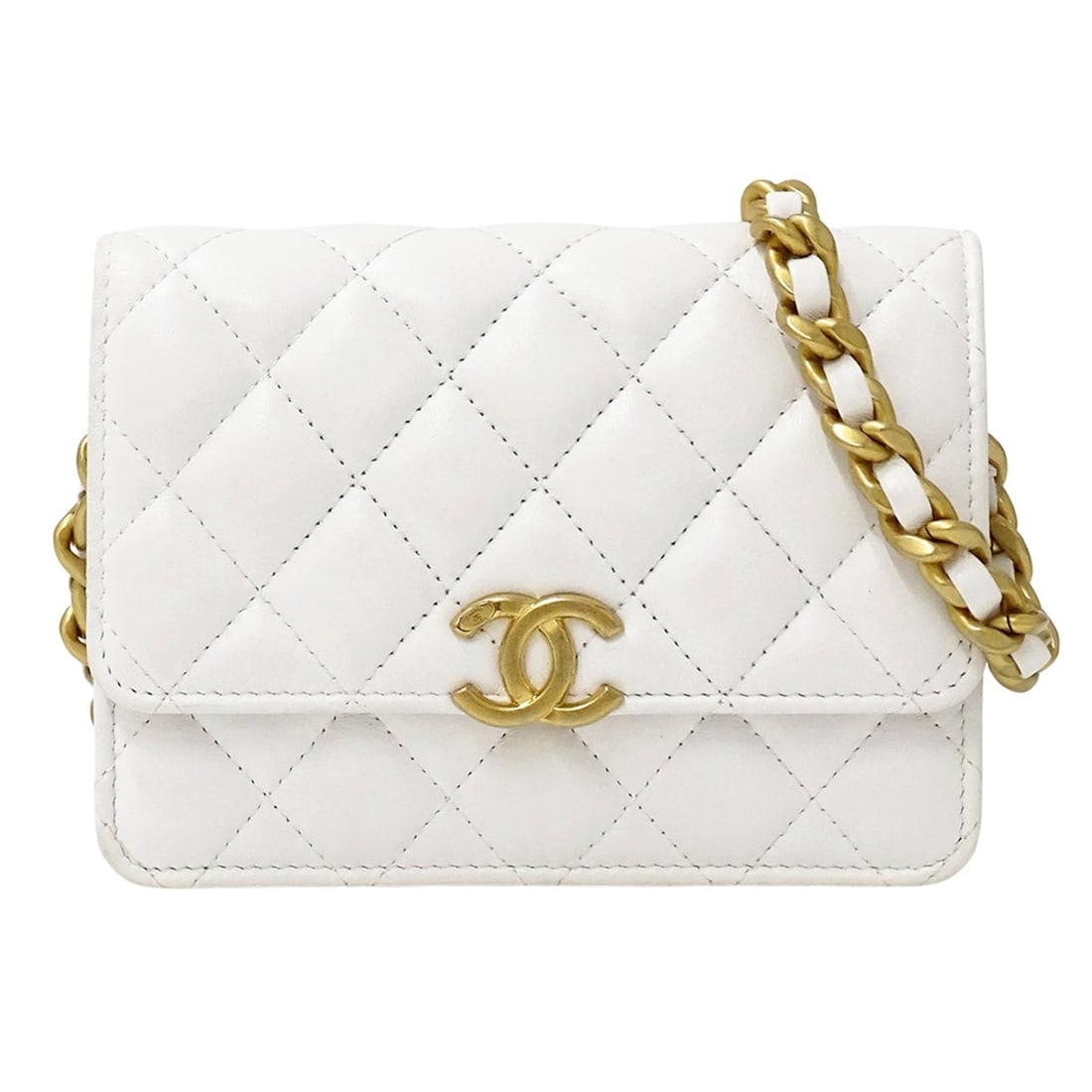 Chanel Matelassé handbag for women, brand name shoulder bag, lambskin, white, gold hardware, white: --- Catalog ---Category: SizeSize (HxWxD): 12cm x 15.5cm x 6cm / 4.72'' x 6.1'' x 2.36''Category: DesignType: Handbag, Shoulder bagColor: White, YellowGender: WomenMaterial: Leather Category: GeneralB