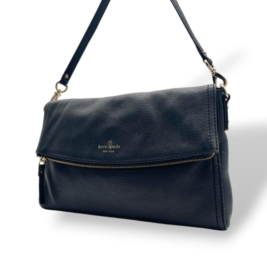 Kate Spade Cobblehill Carson Leather Shoulder Bag, Crossbody, Flap, Black with Gold Hardware,: --- Catalog ---Category: SizeSize (HxWxD): 20cm x 33cm x 4cm / 7.87'' x 12.99'' x 1.57''Category: DesignType: Shoulder bagColor: BlackGender: WomenMaterial: Leather Category: GeneralBrand: Kate Spade-