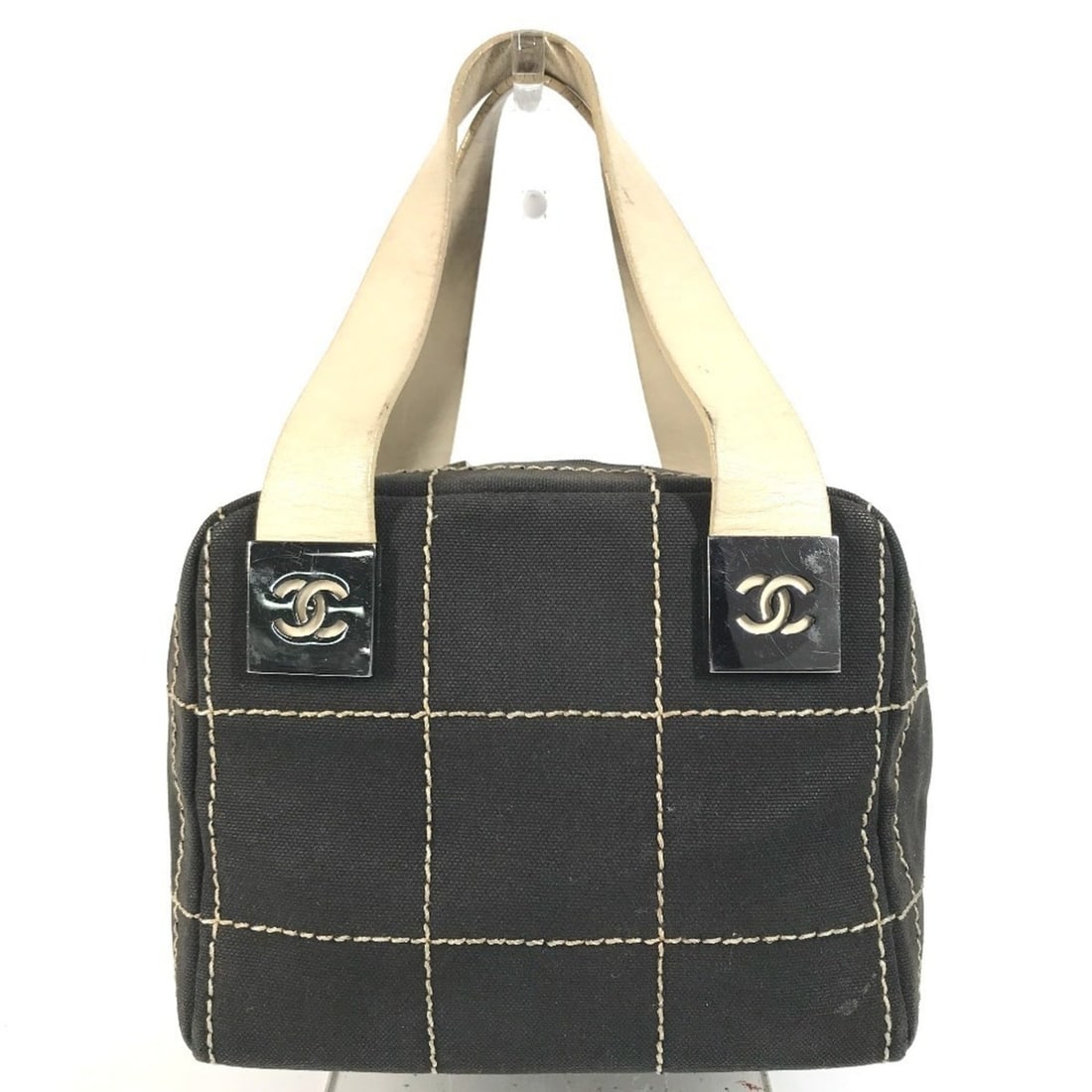 CHANEL Vintage CC Coco Mark Chocolate Bar Mini Boston Bag, Bicolor Handbag, Leather & Canvas,: --- Catalog ---Category: SizeSize (HxWxD): 15.5cm x 19cm x 15cm / 6.1'' x 7.48'' x 5.9''Category: DesignType: Boston bag, HandbagColor: Black, WhiteGender: WomenSeason: VintageMaterial: Leather ,