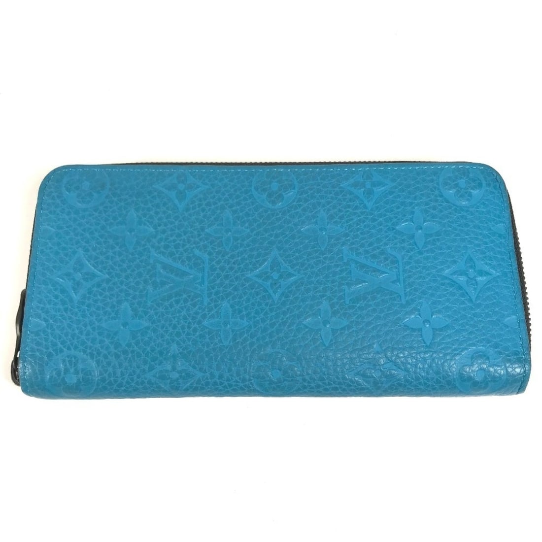 LOUIS VUITTON M69048 Monogram Taurillon Zippy Wallet Vertical Long Round Zipper Leather Men's: --- Catalog ---Category: SizeSize (HxWxD): 9.5cm x 20cm / 3.74'' x 7.87''Category: DesignType: Long wallet (bi-fold)Color: BlueGender: Men,Women,UnisexMaterial: Leather Leather/Fur Type: Taurillon lea