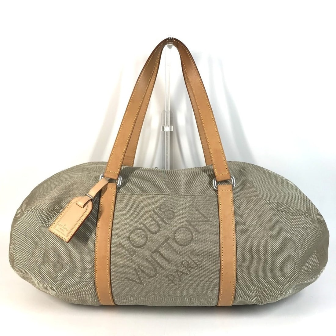 LOUIS VUITTON M93065 Damier Geant Akatan Shoulder Bag/Boston Bag, Canvas, Men's/Women's, Saab Khaki: --- Catalog ---Category: SizeSize (HxWxD): 33cm x 55cm x 14cm / 12.99'' x 21.65'' x 5.51''Category: DesignType: Boston bag, Shoulder bagColor: KhakiGender: Men,Women,UnisexMaterial: Damier Geant Categ