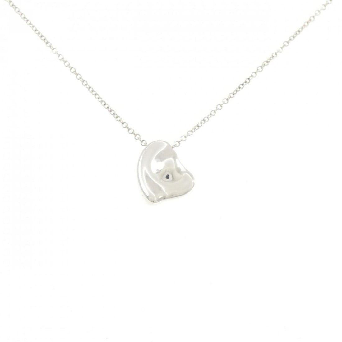 Tiffany & Co. 925 Necklace: --- Catalog ---Category: SizePendant Size: 11.6mm x 10mm / 0.45'' x 0.39''Neck Circumference: 42 cm / 16.53''Category: DesignGender: WomenMaterial: Silver 925Pendant Type: PendantNecklace Type: