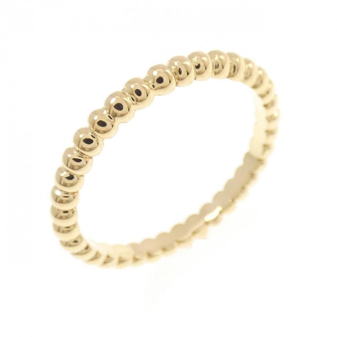 Van Cleef & Arpels Perlee Small Ring: --- Catalog ---Category: SizeUS Size: 5.5Brand Size: 50Category: DesignType: Band ringGender: WomenMaterial: Yellow gold (18K)Category: GeneralMPN: VCARPJMG00Brand: Van Cleef & Arpels--- Item List ---