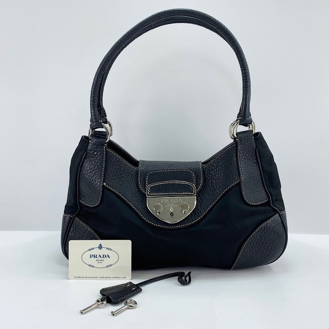 Prada handbag, black - 11
