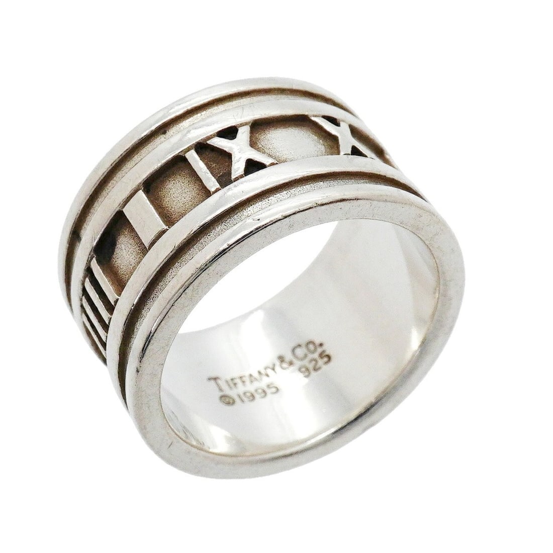 Tiffany & Co. Atlas Wide Sterling Silver 925 Ring, Size 14.5 (Women's): --- Catalog ---Category: SizeJP Size: 14.5US Size: 7Category: DesignType: Band ringGender: WomenMaterial: Silver 925Category: GeneralBrand: Tiffany--- Item List ---Section: ConditionRanking: Rank AB U
