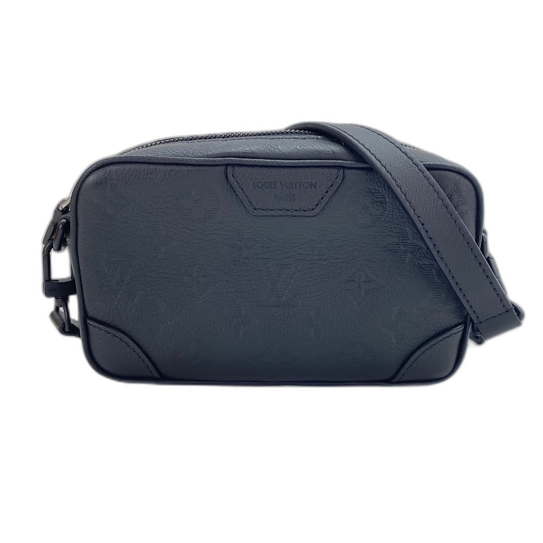 Louis Vuitton Trocadero Wearable Wallet Shoulder Bag, Black: --- Catalog ---Category: SizeSize (HxWxD): 12cm x 19.5cm x 6cm / 4.72'' x 7.67'' x 2.36''Strap Length: 107cm / 42.12''Category: DesignType: Shoulder bagColor: BlackGender: WomenCategory: GeneralBrand: